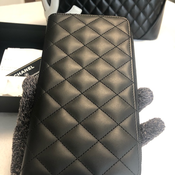 ❌SOLD❌  CHANEL CAMBON ZIPPY CHAIN WALLET - Picture 4 of 16